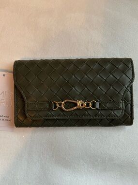 NWTS Time and Tru Olive Woven Envelope Wallet with Gold Tone Hardware